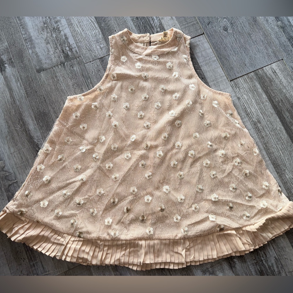 POL Lace Pleated Elegant Cream Sleeveless Top Size small nwot